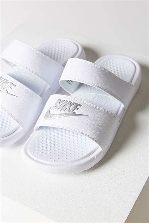 nike claquette pinterest.